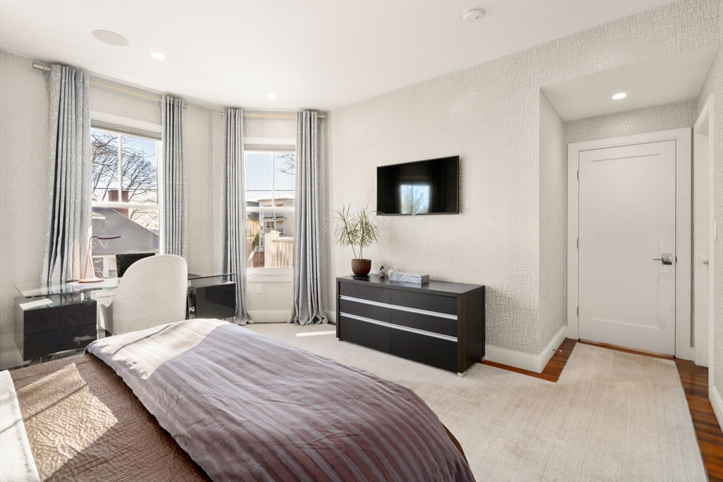 27 Salcombe Street, Unit 2