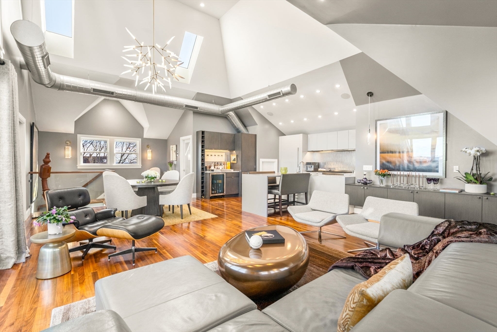 27 Salcombe Street, Unit 2