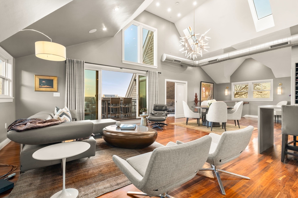 27 Salcombe Street, Unit 2