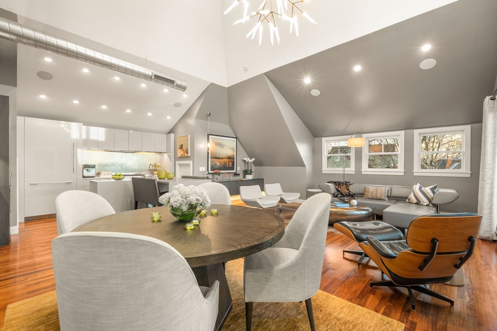 27 Salcombe Street, Unit 2