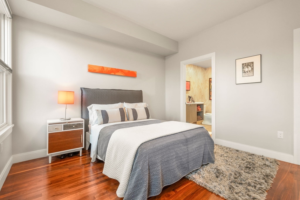 27 Salcombe Street, Unit 2