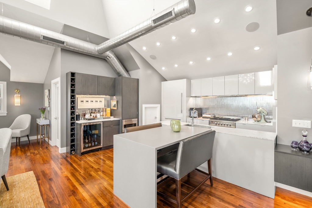 27 Salcombe Street, Unit 2