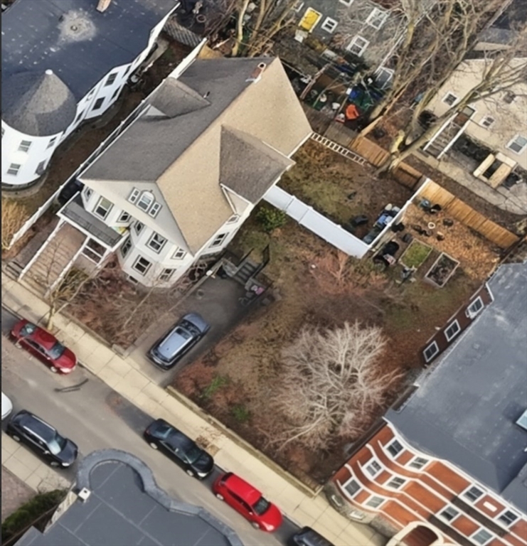 9 Edwin St