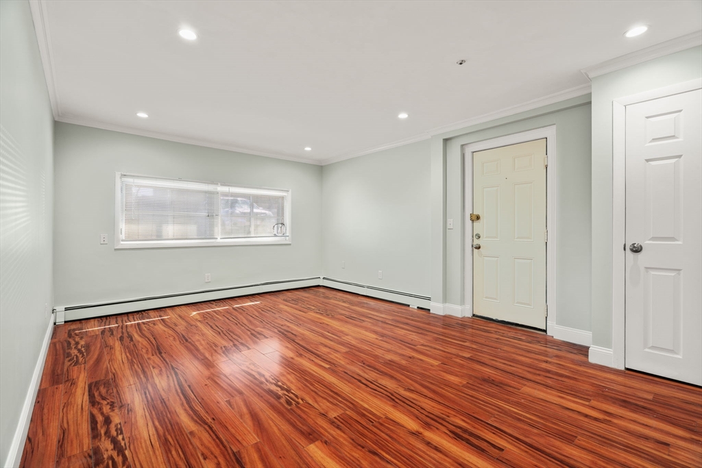 16 Everett Ave Unit: GC