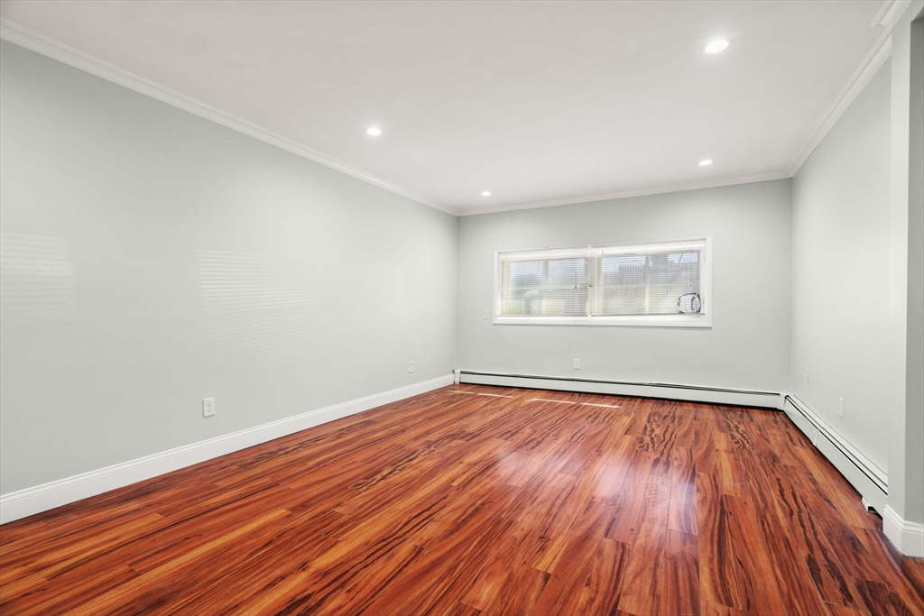 16 Everett Ave Unit: GC