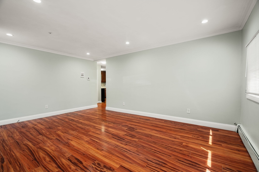 16 Everett Ave Unit: GC