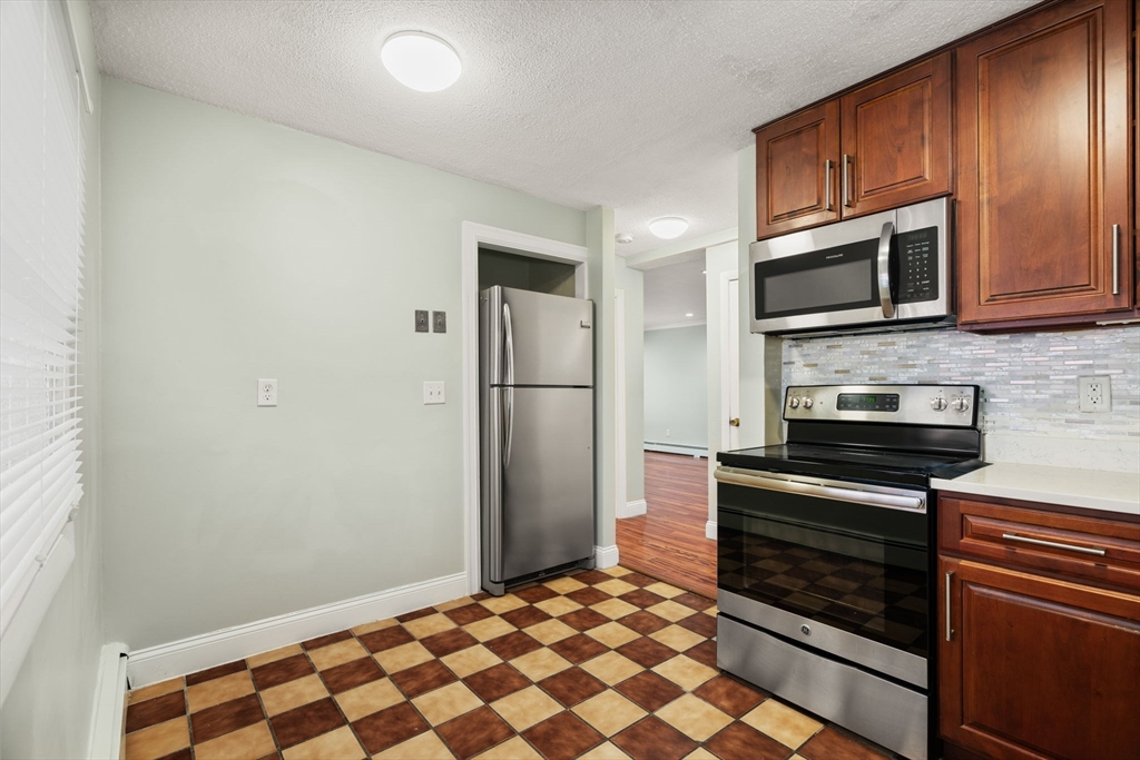 16 Everett Ave Unit: GC