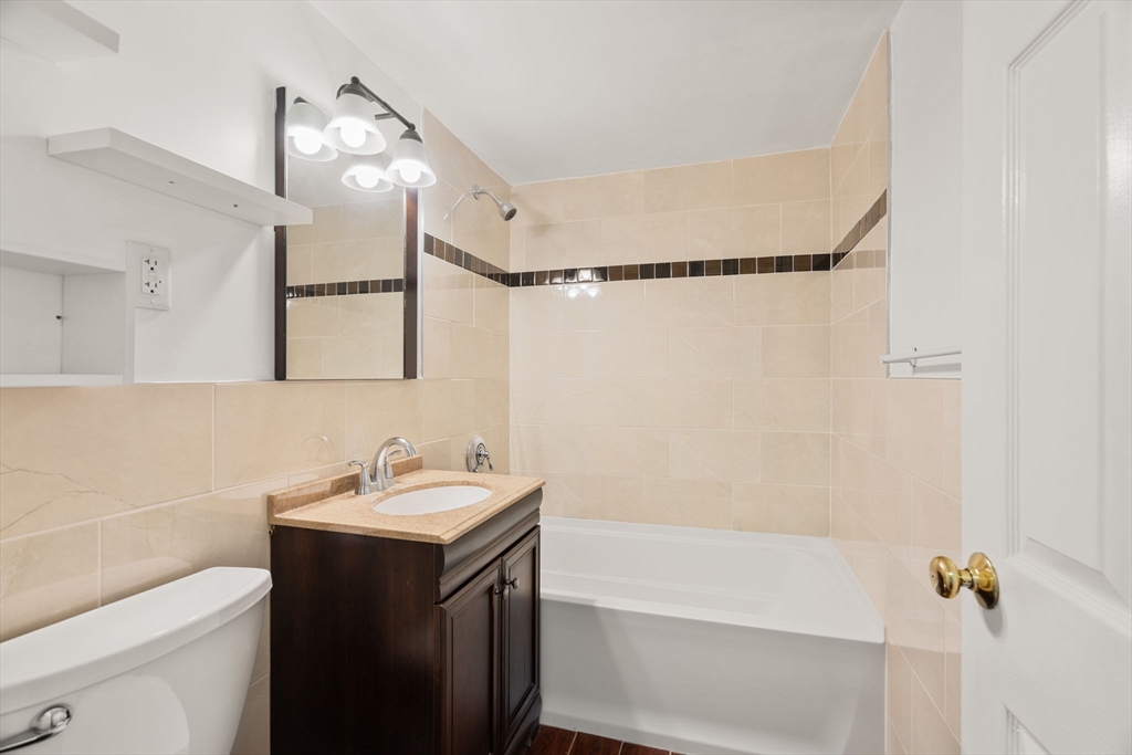 16 Everett Ave Unit: GC