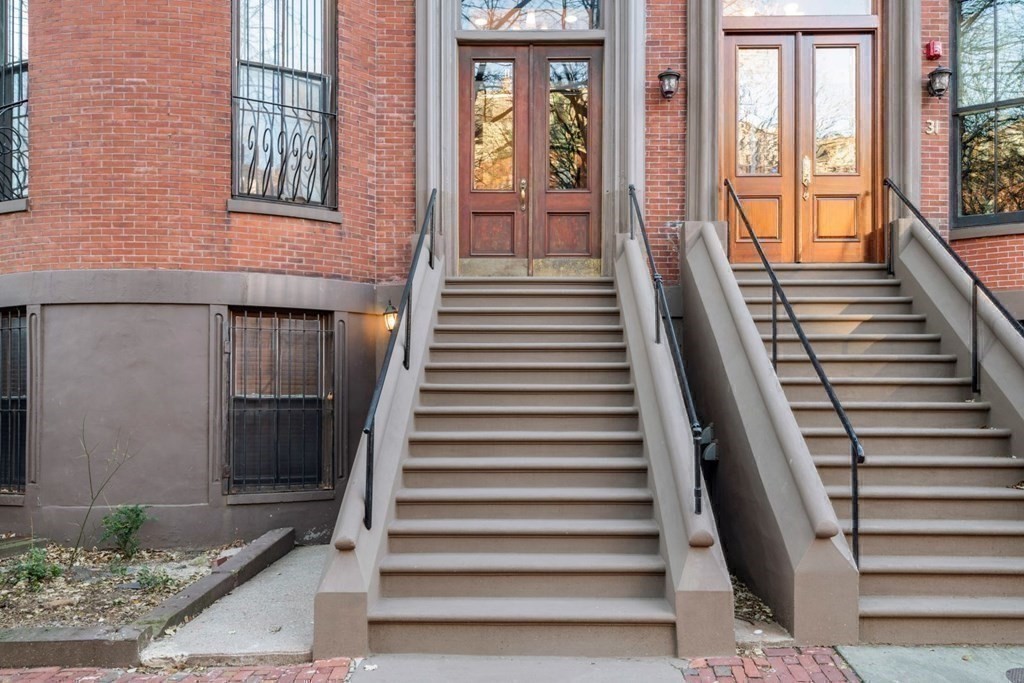 33 Worcester Sq # 2