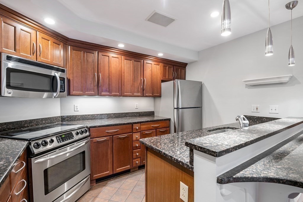 33 Worcester Sq # 2
