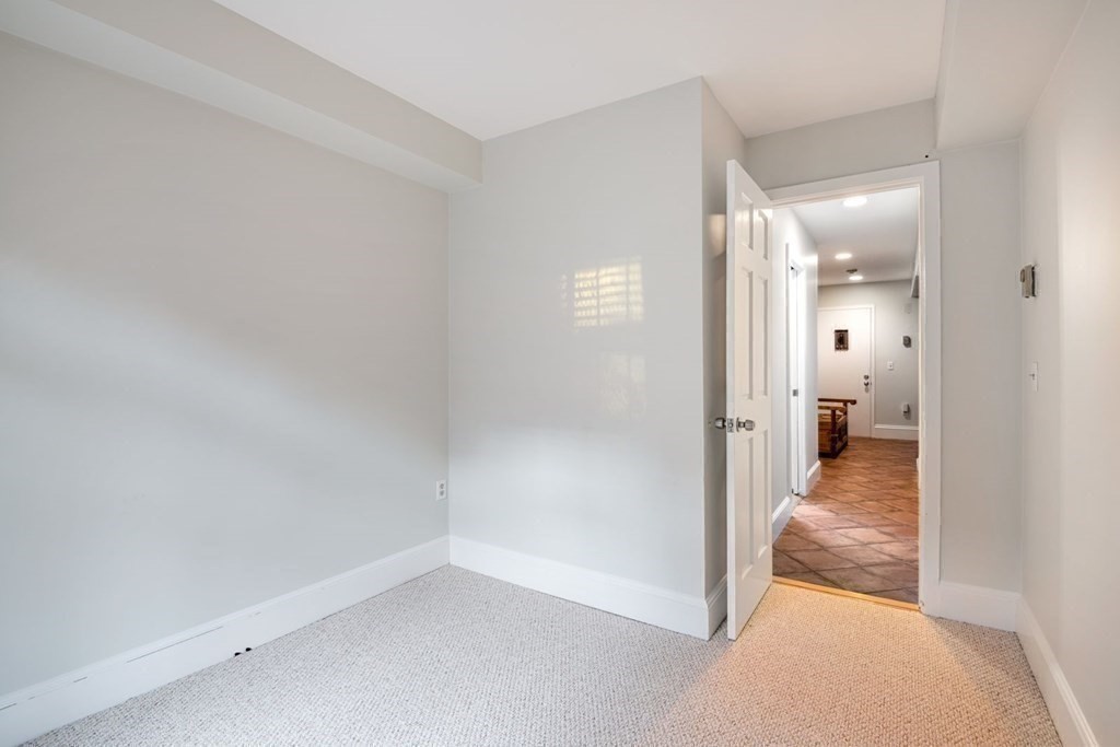 33 Worcester Sq # 2
