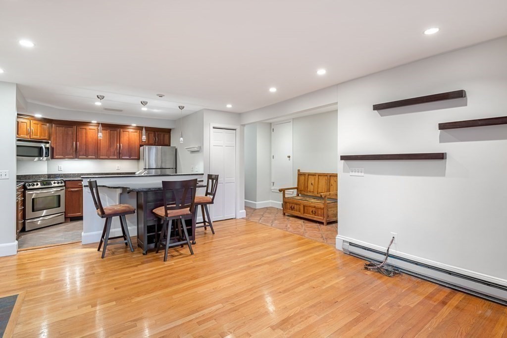 33 Worcester Sq # 2