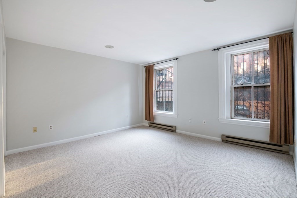 33 Worcester Sq # 2