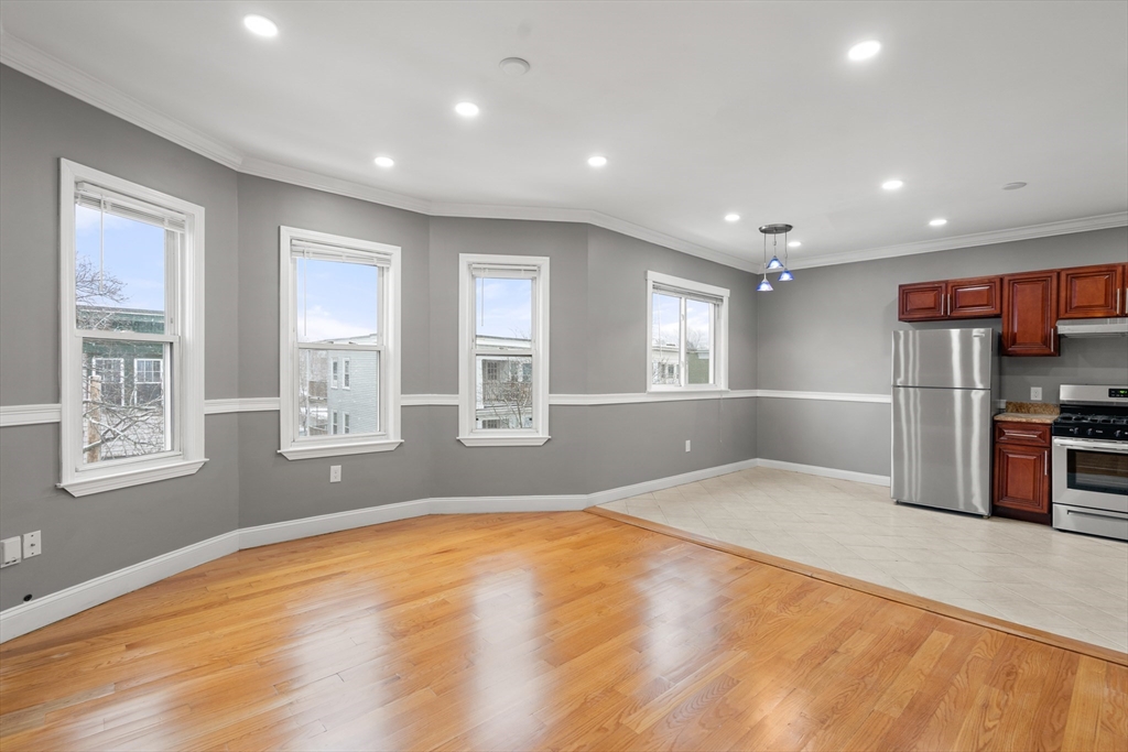 97 Welles Ave # 3