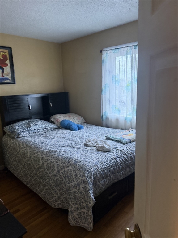 16 Everett Ave # 1C