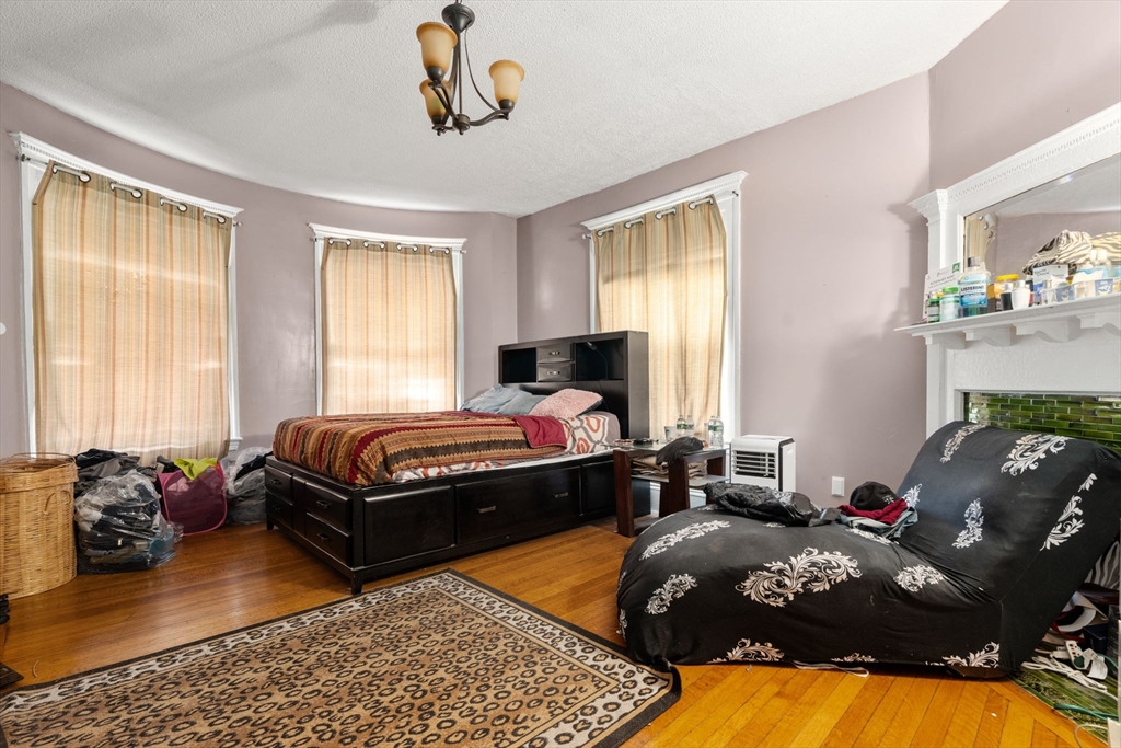 34 Bicknell St