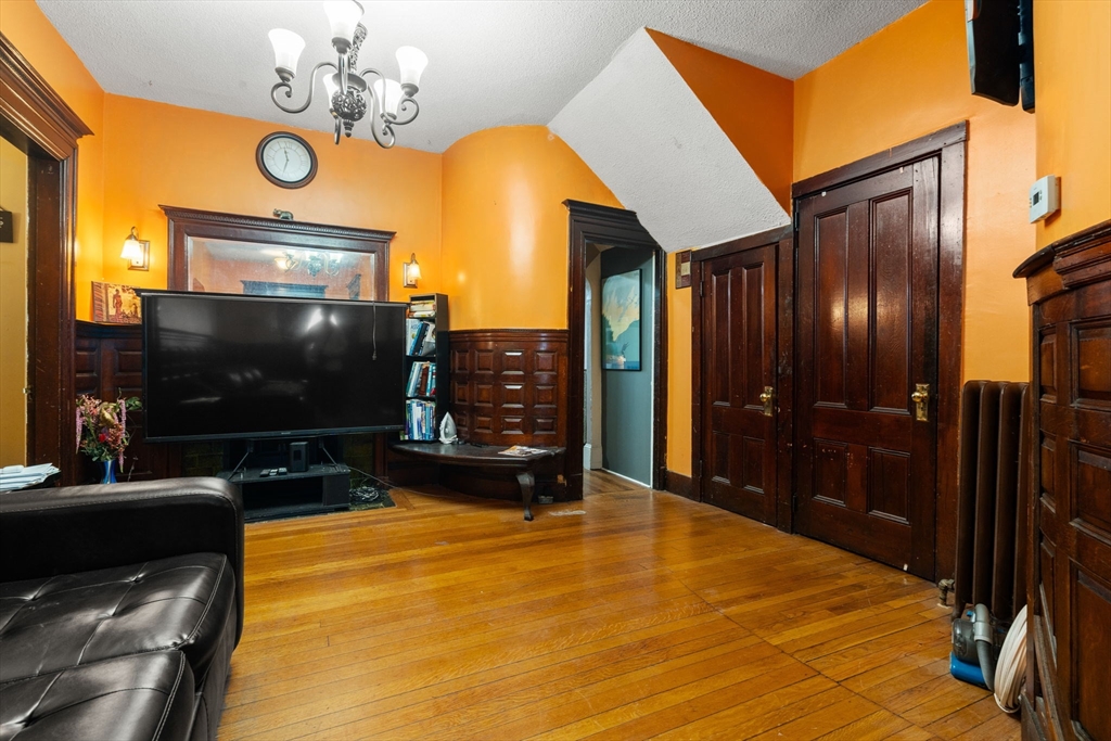 34 Bicknell St