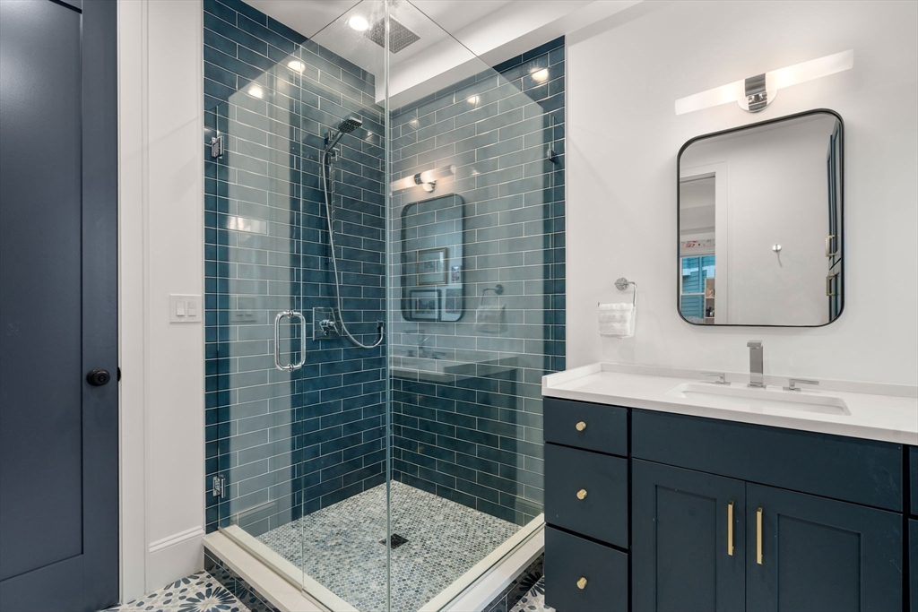5 Caspian Way Unit: U:2