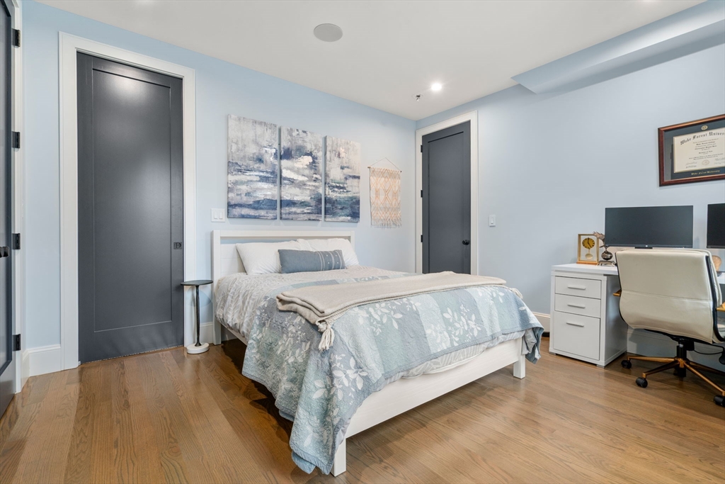 5 Caspian Way Unit: U:2