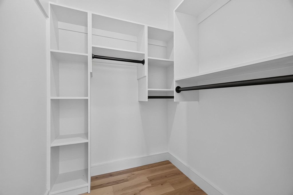 28 Amsden Street # 28