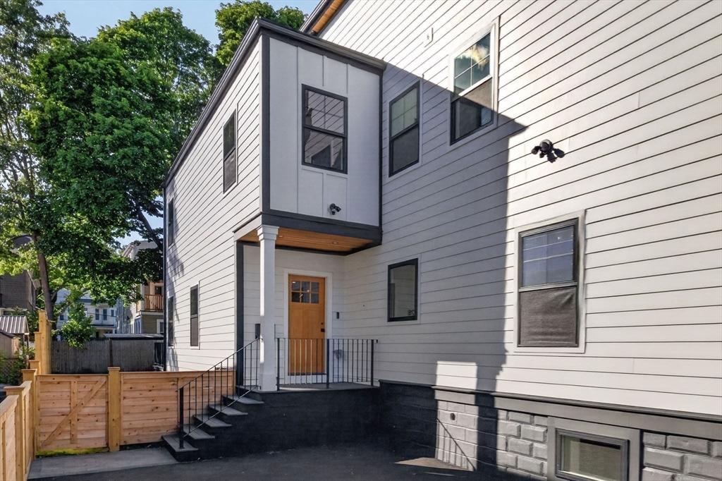 28 Amsden Street # 28