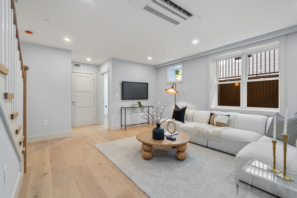 37 Pearl Street # 4