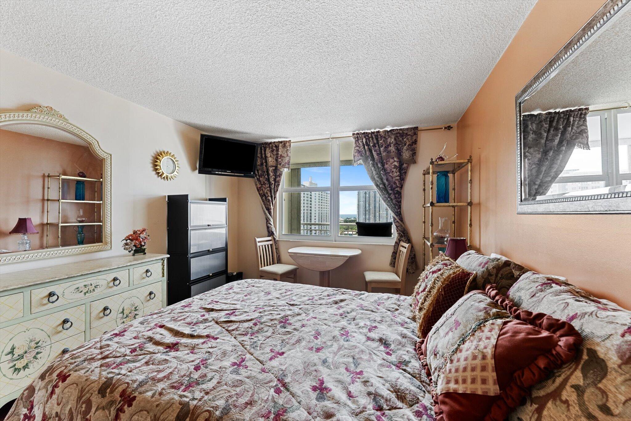 201 N Ocean Boulevard 1102