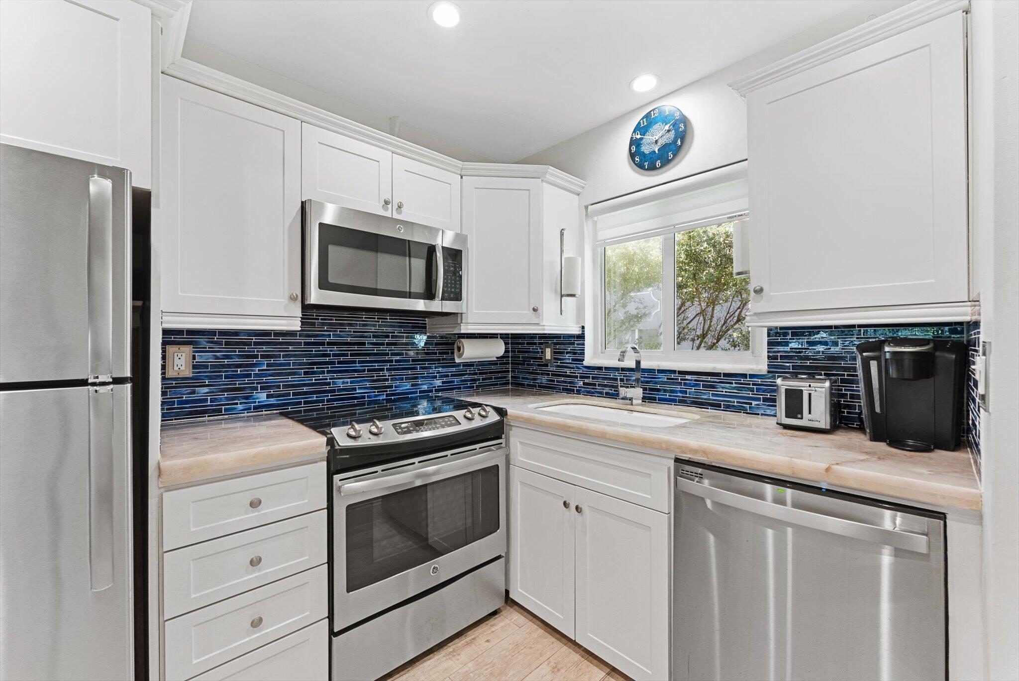 1199 Hillsboro Mile