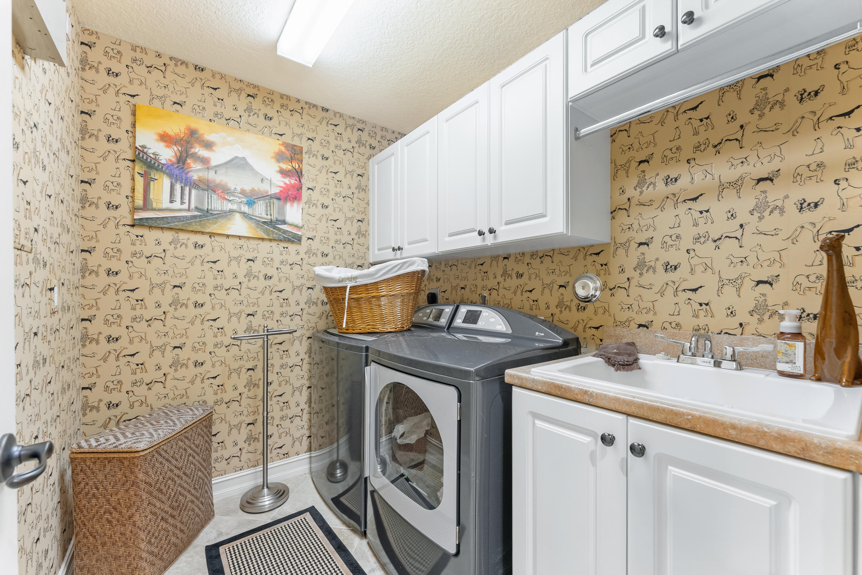 11790 Foxbriar Lake Trail