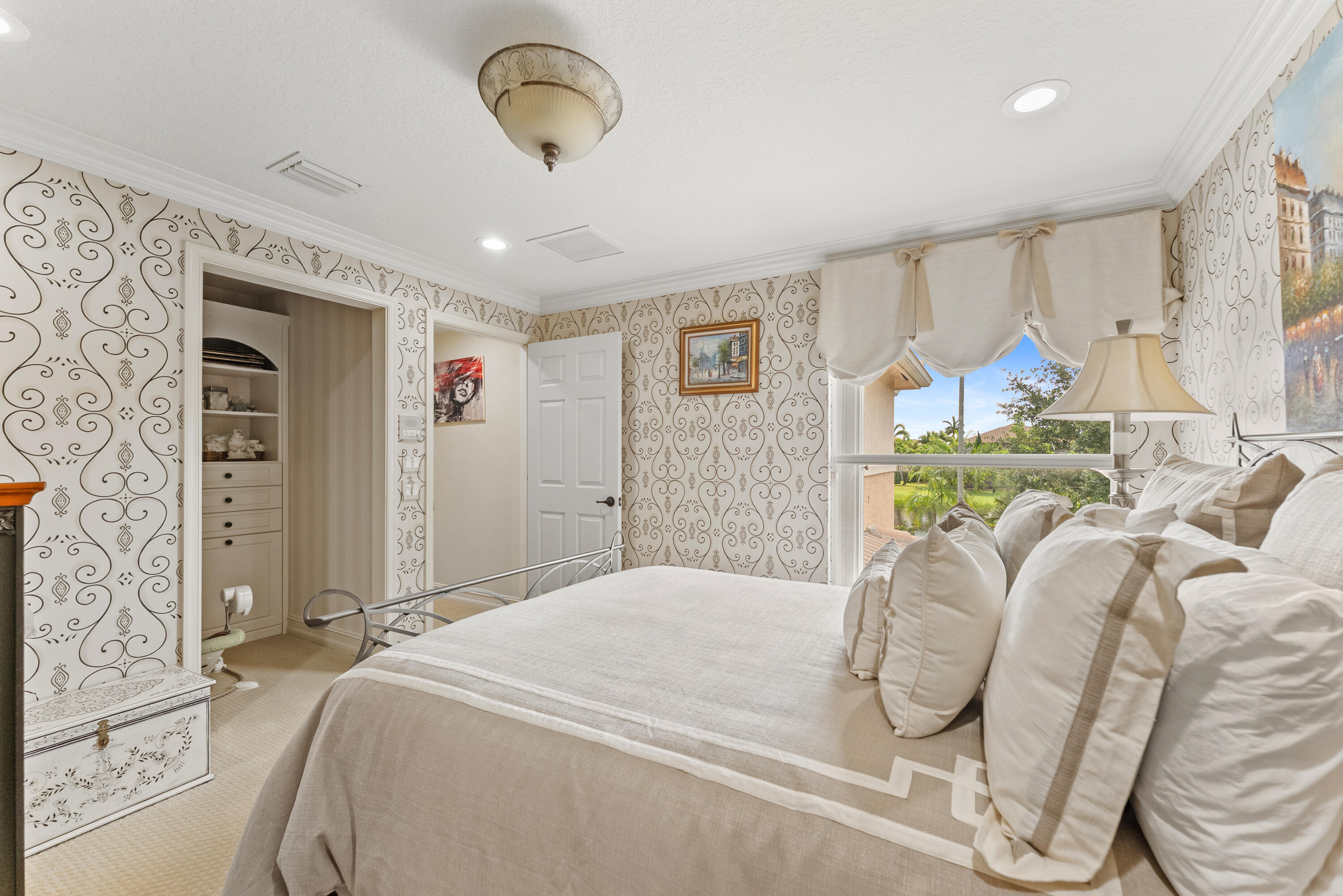 11790 Foxbriar Lake Trail