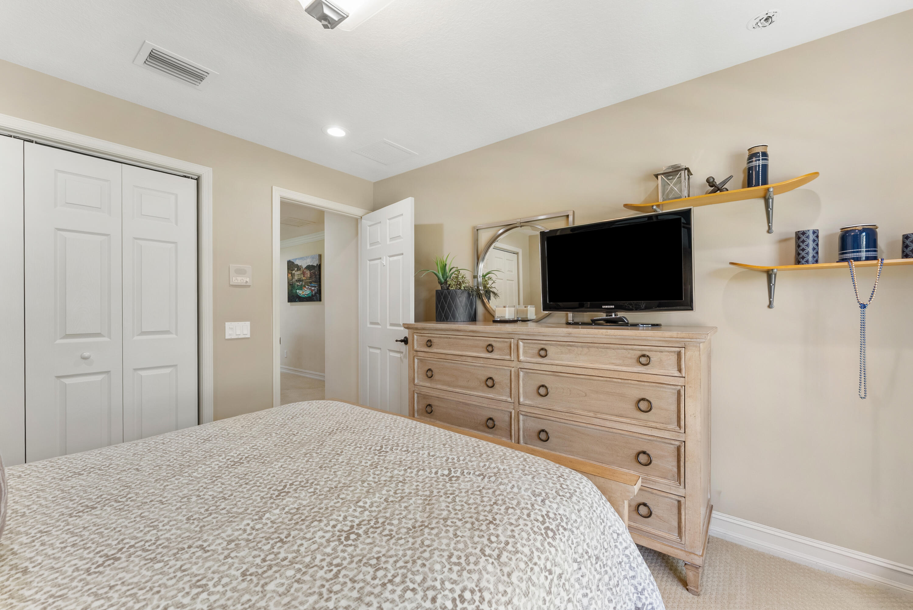 11790 Foxbriar Lake Trail