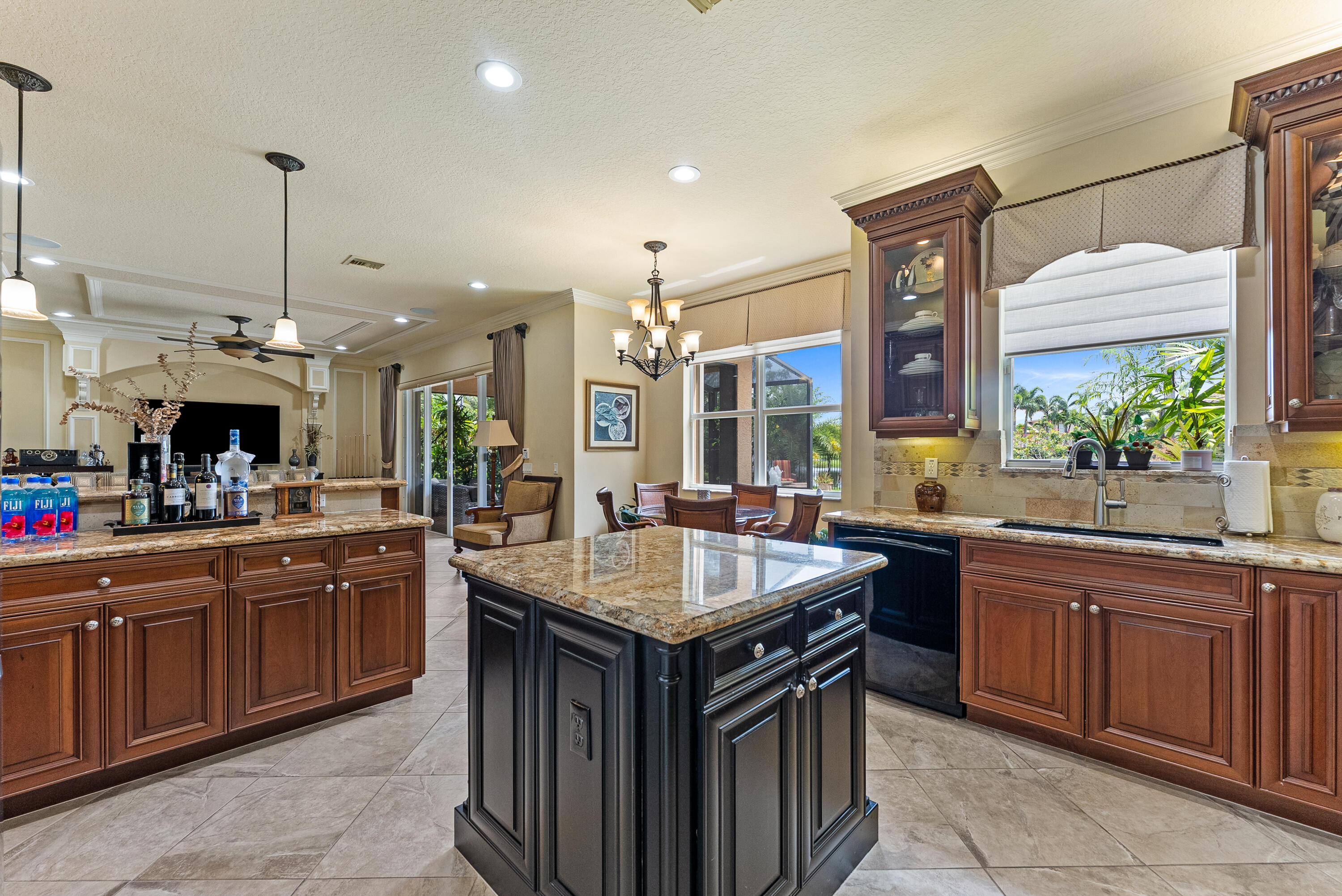 11790 Foxbriar Lake Trail