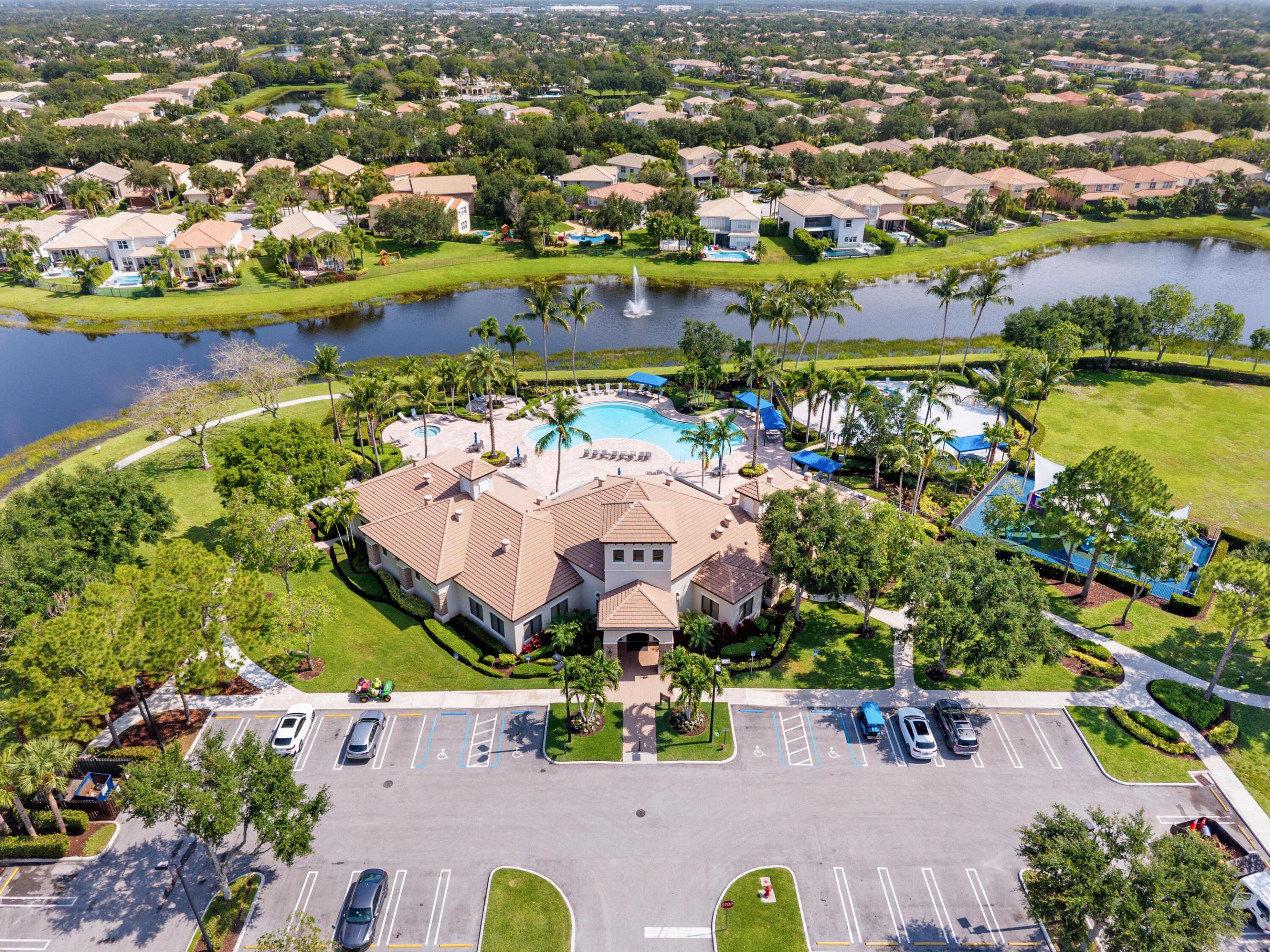 11790 Foxbriar Lake Trail