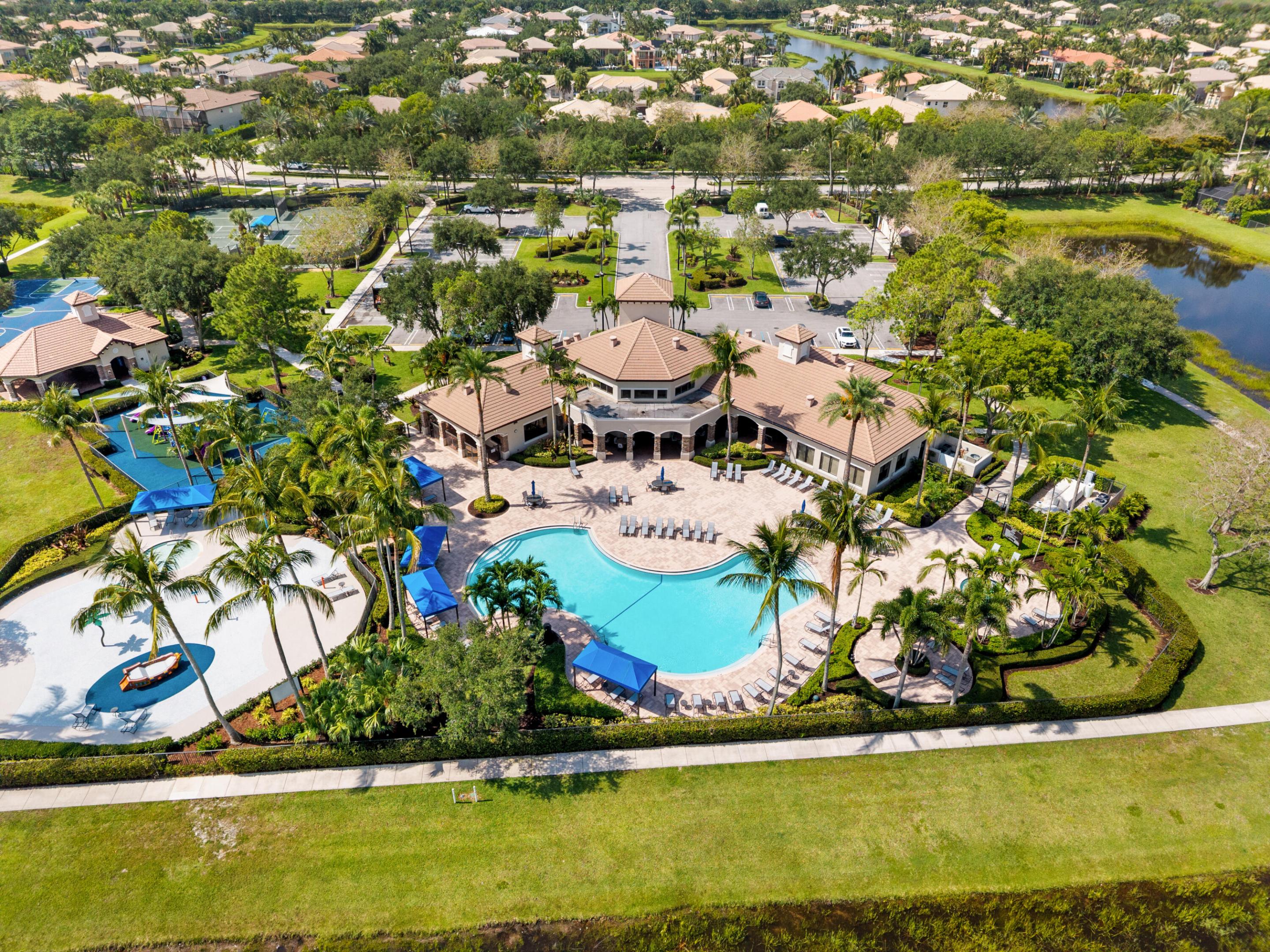 11790 Foxbriar Lake Trail