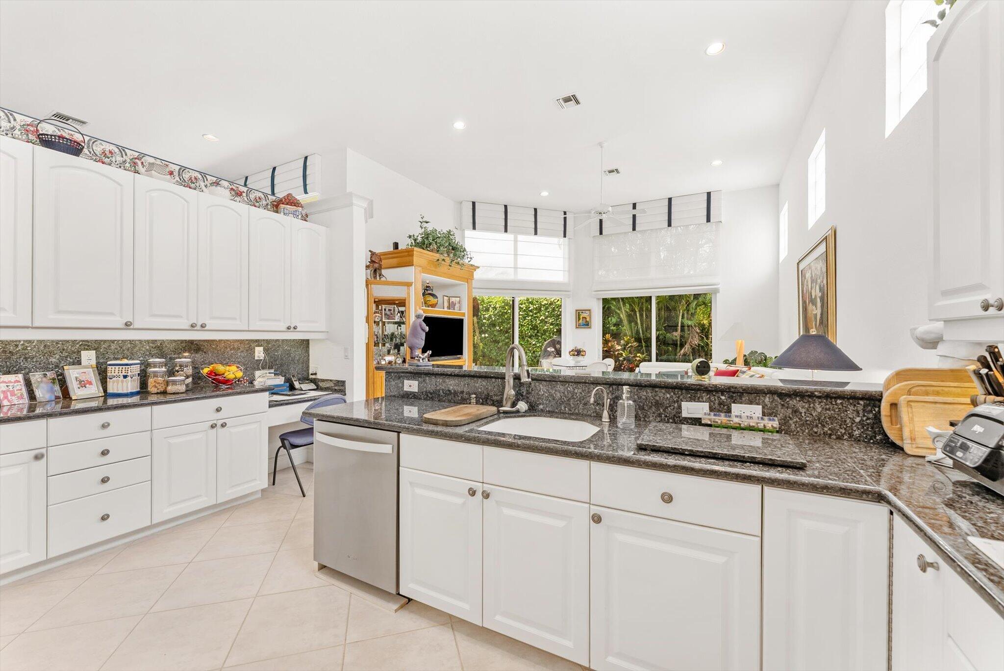 6533 Somerset Circle