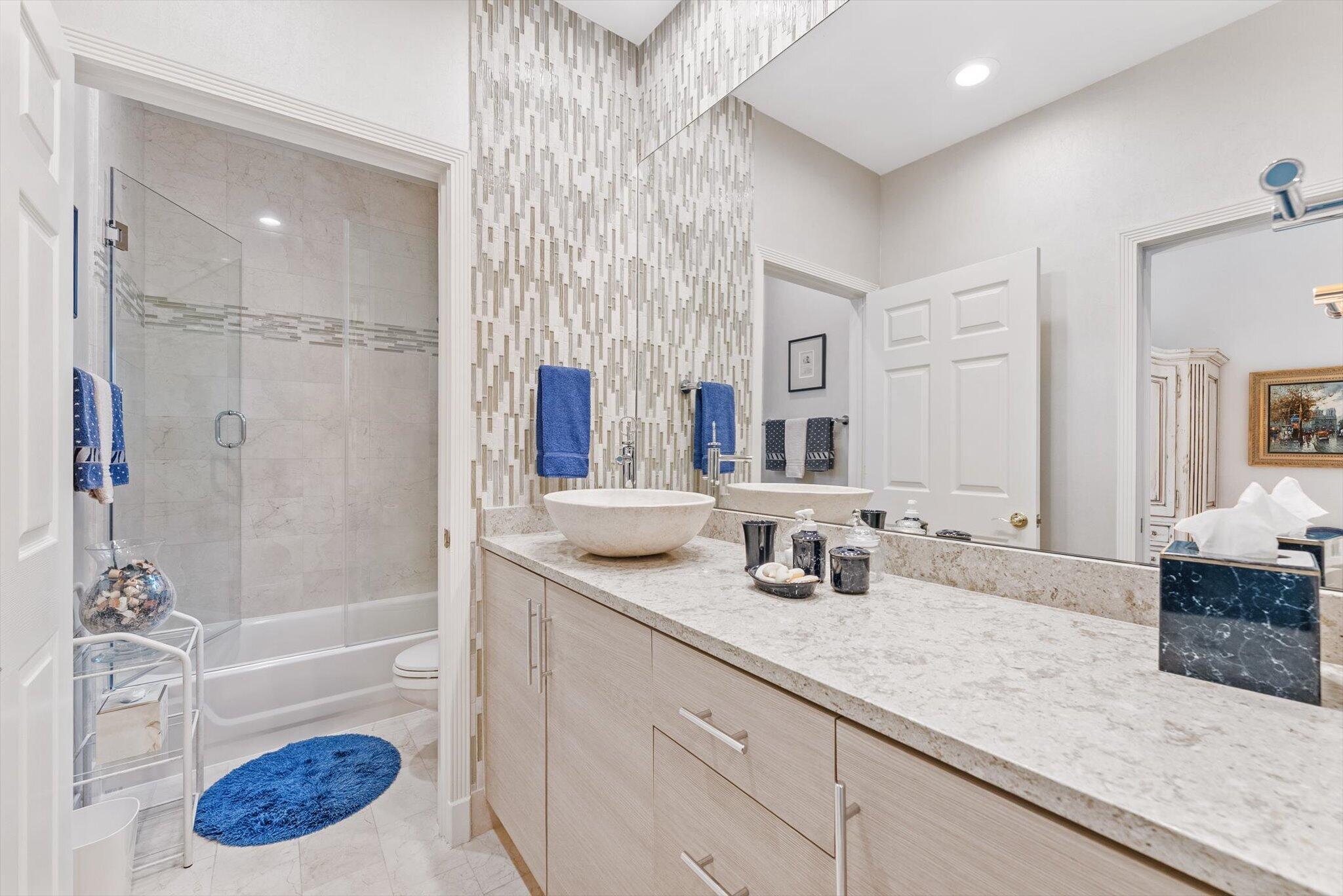 6533 Somerset Circle