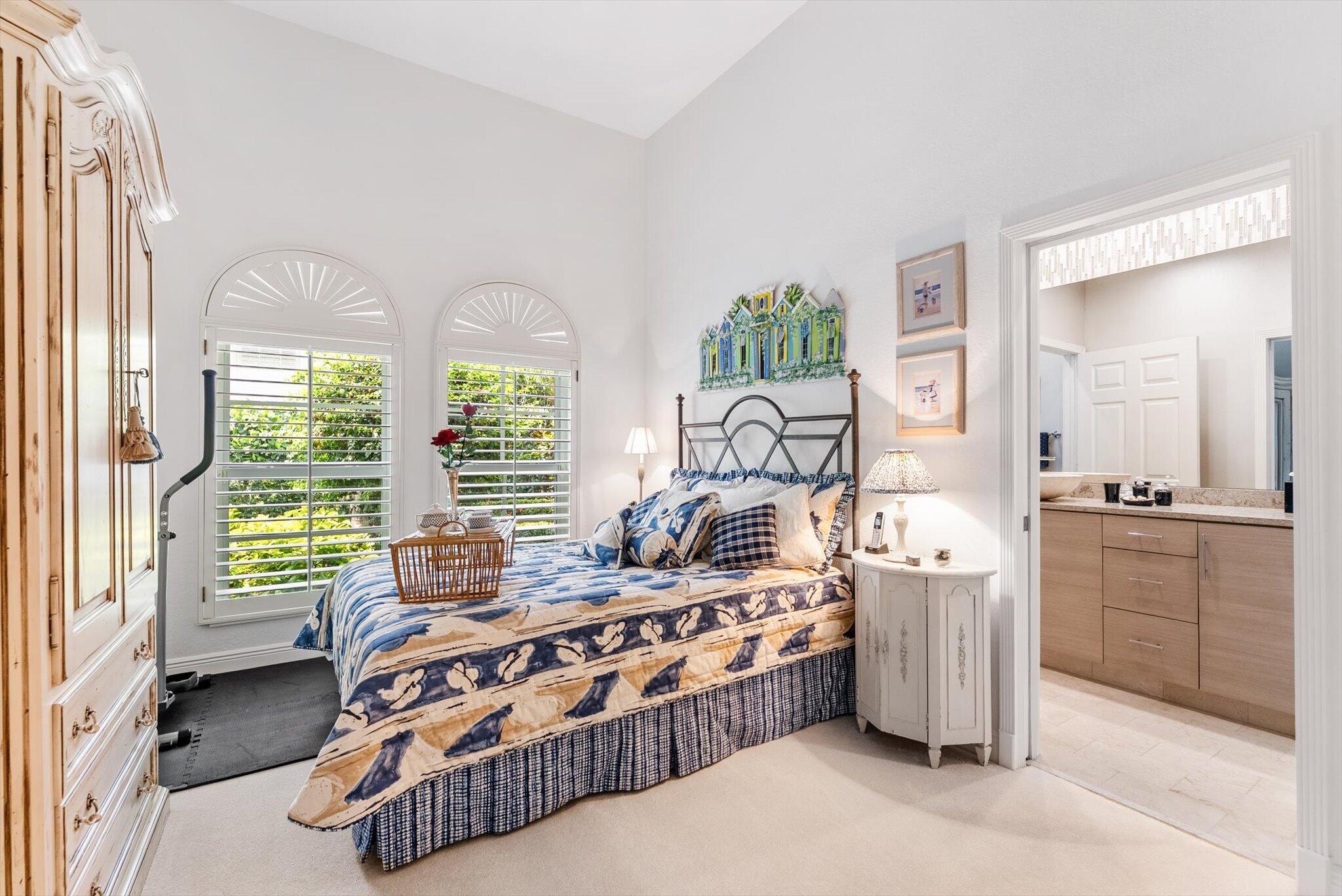 6533 Somerset Circle