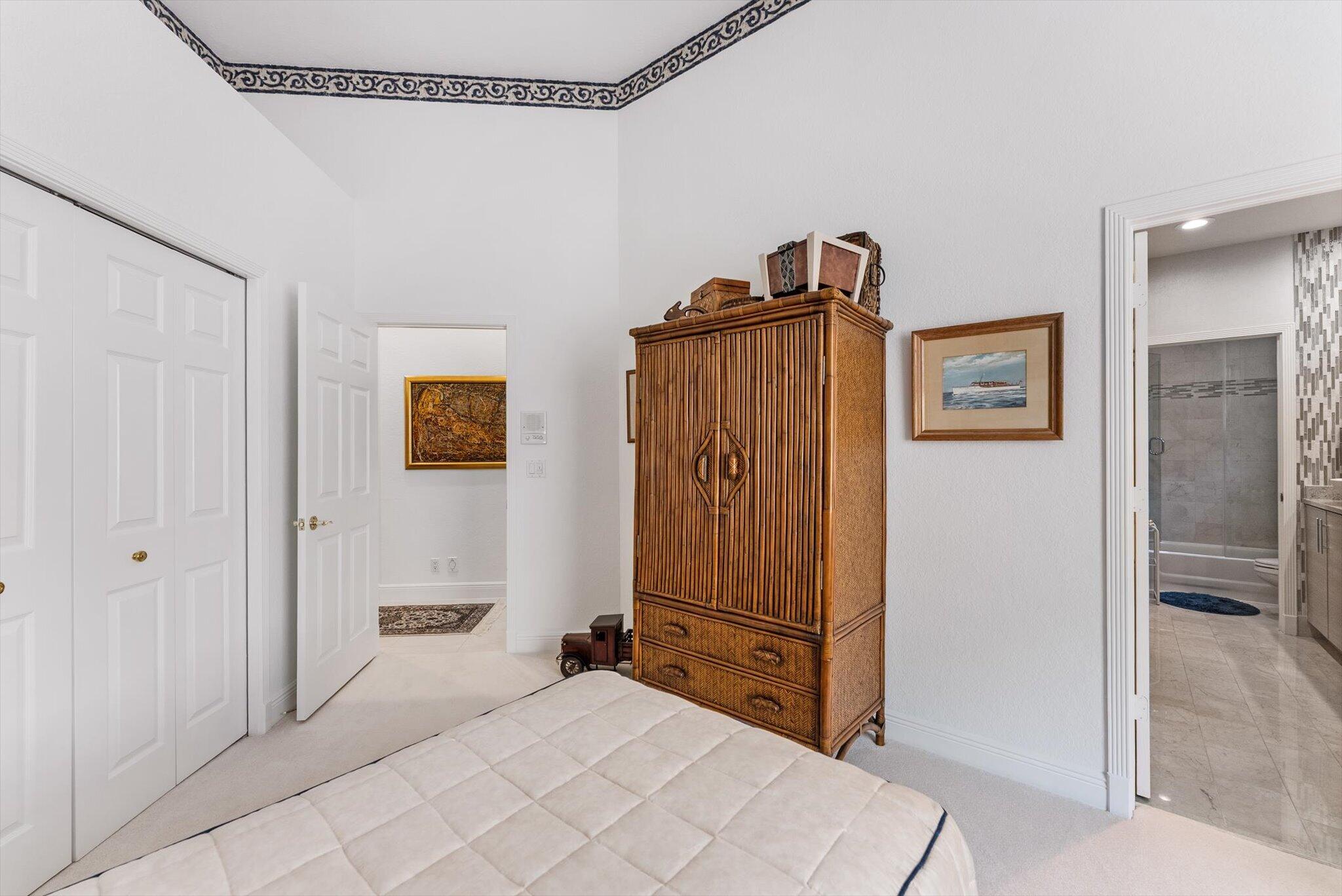 6533 Somerset Circle