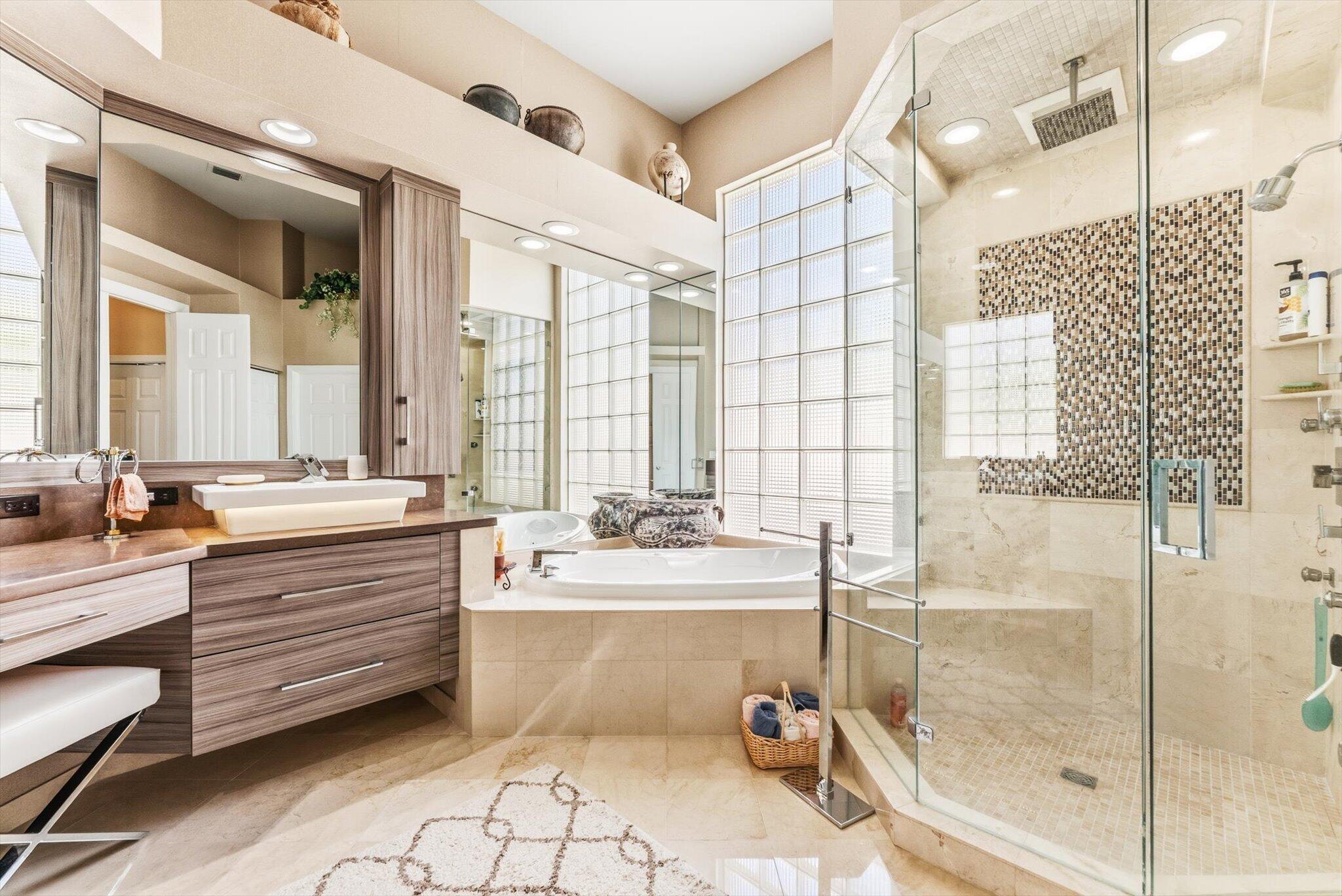 6533 Somerset Circle
