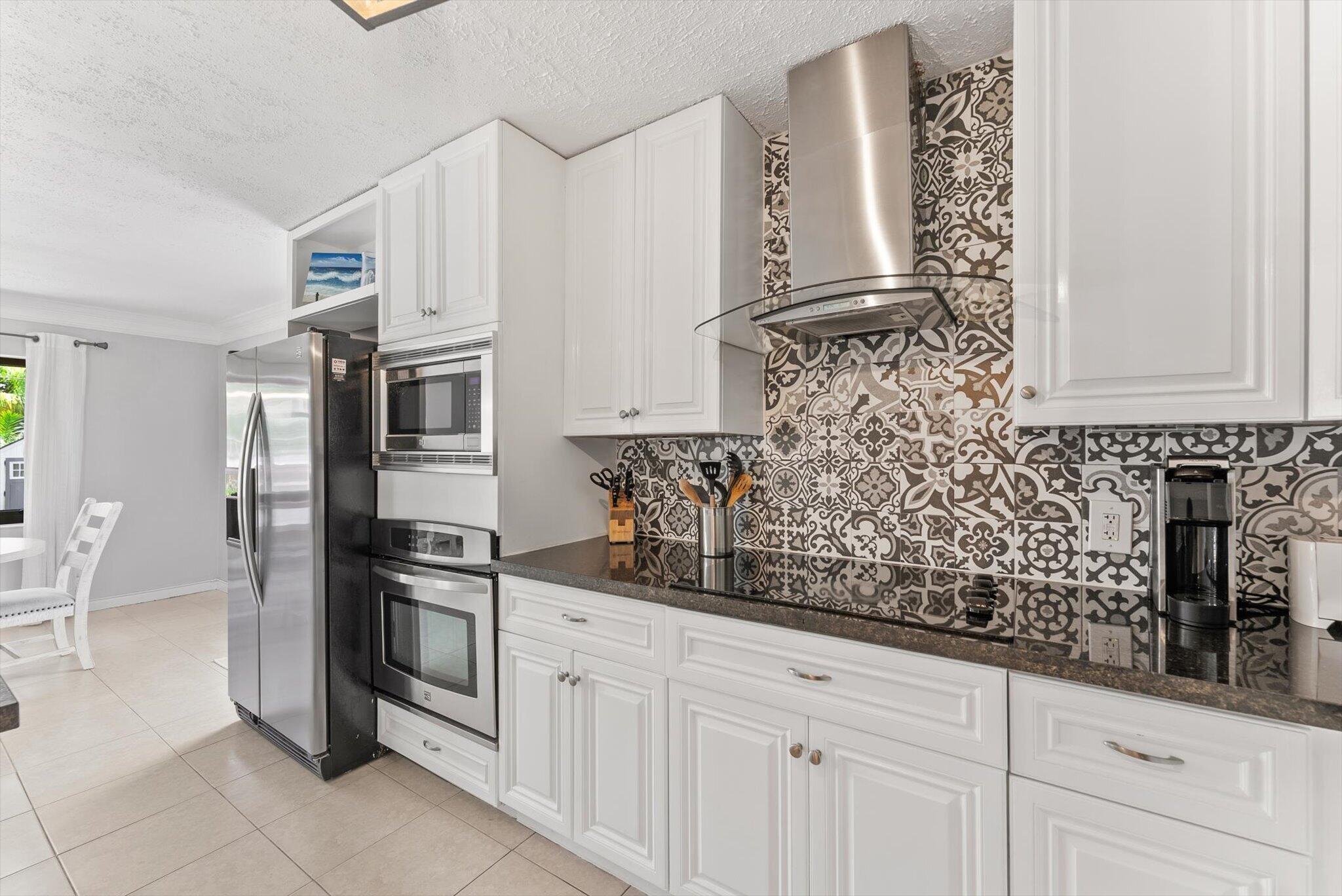 728 NE 9TH Avenue