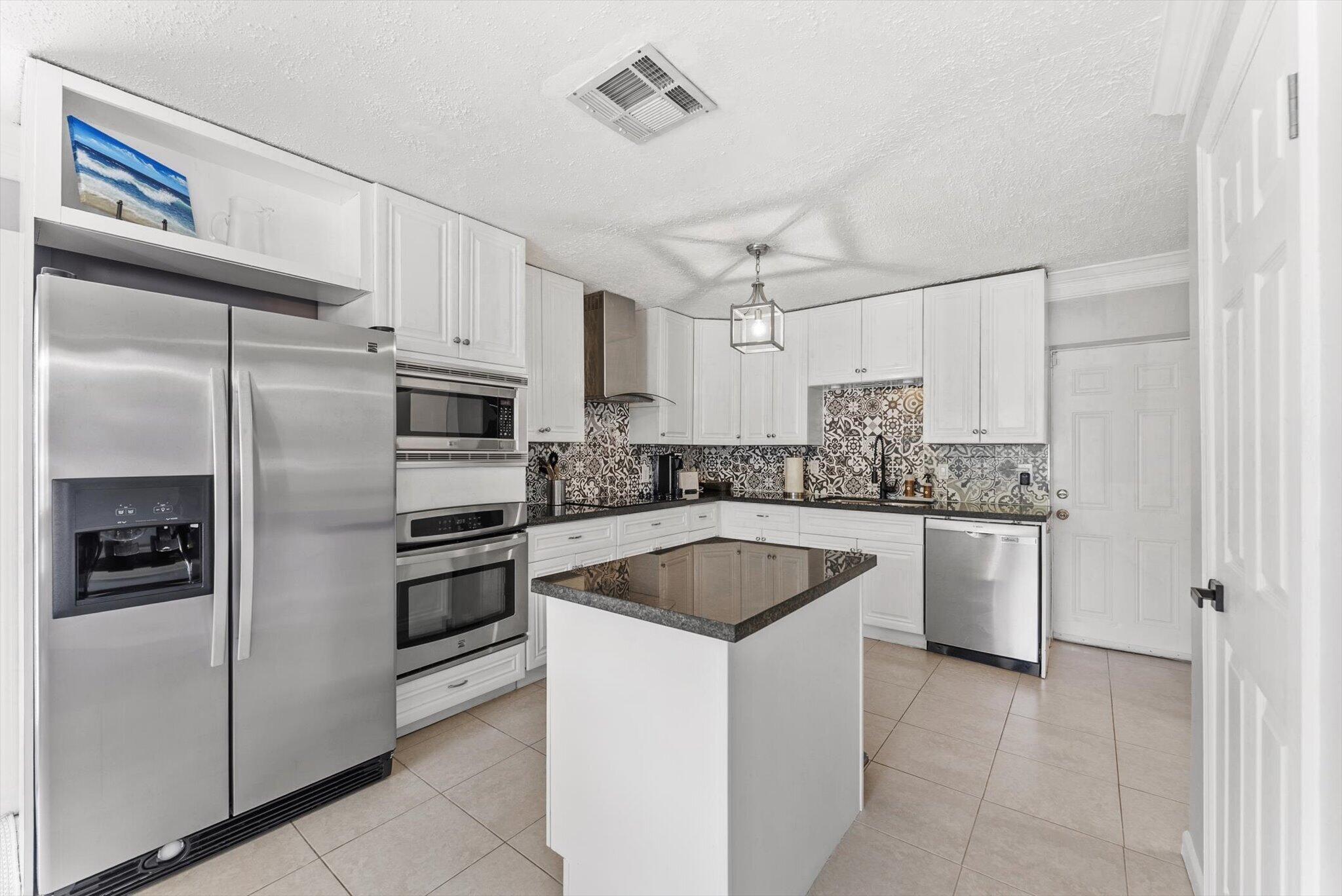 728 NE 9TH Avenue