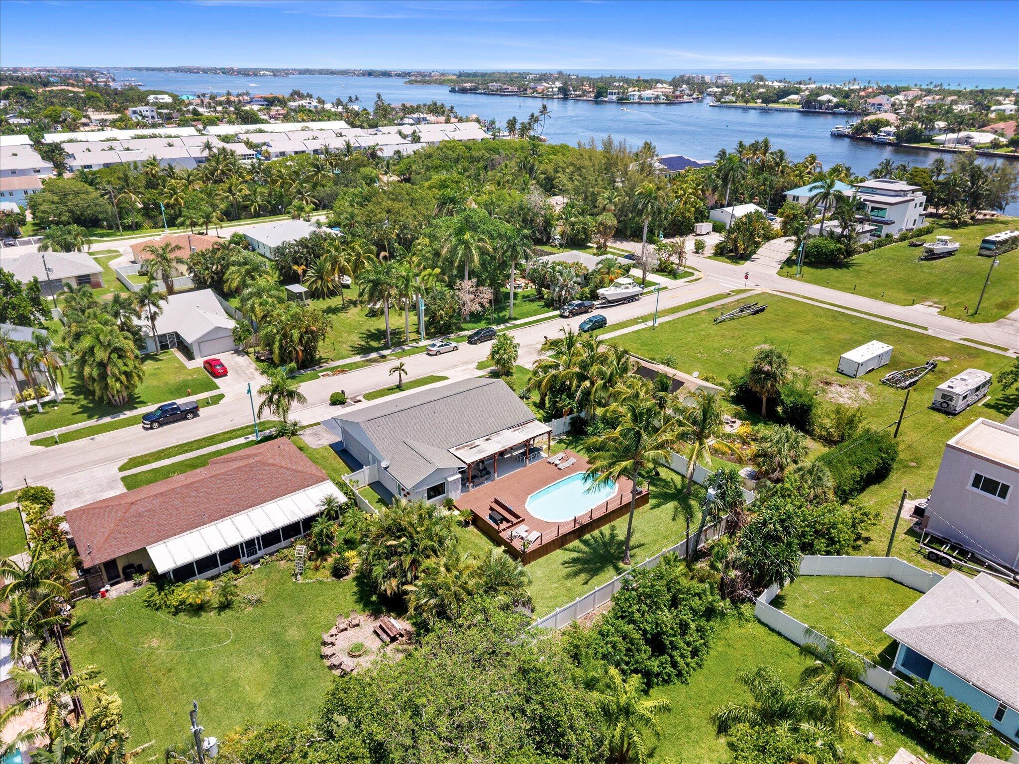 728 NE 9TH Avenue