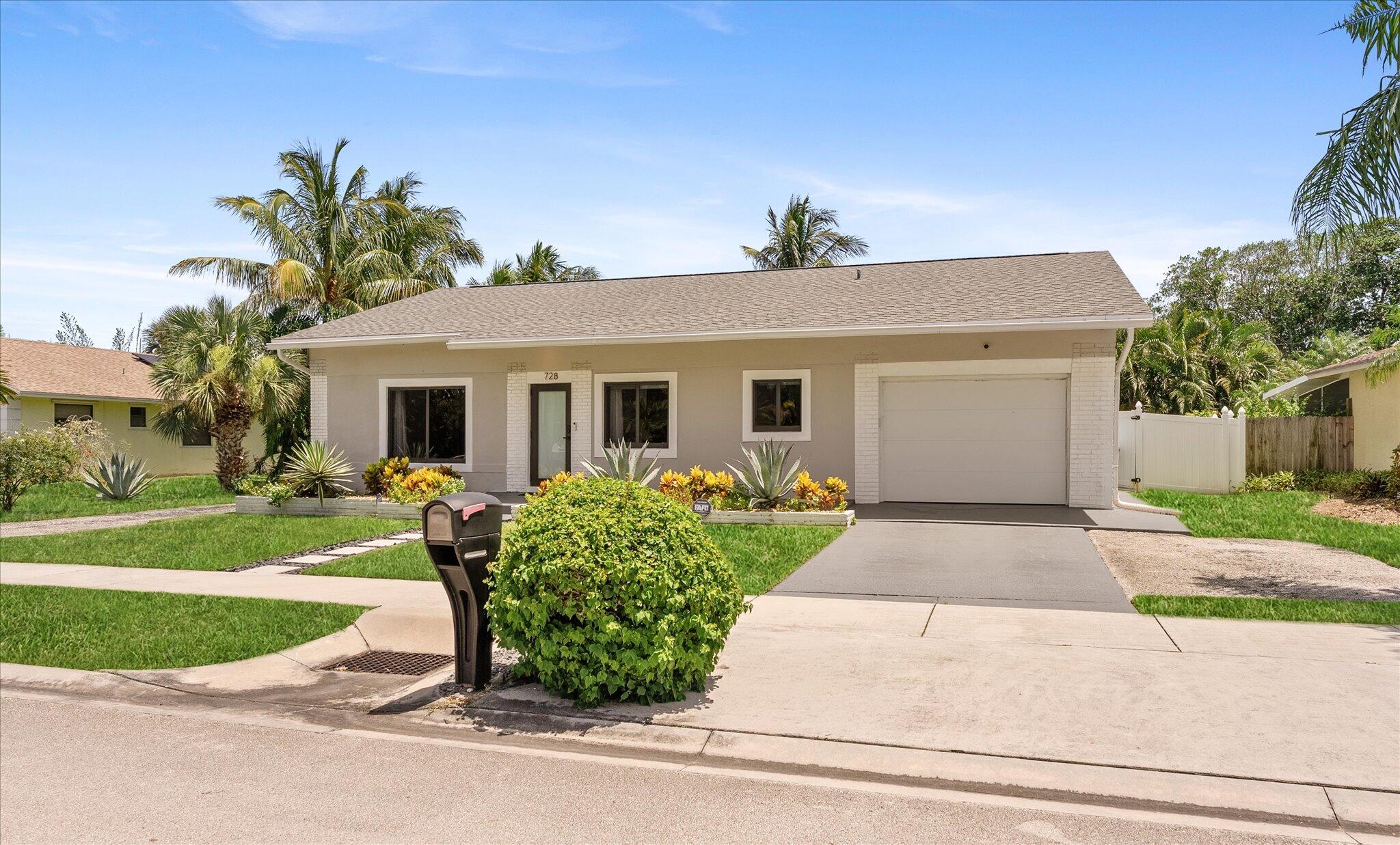 728 NE 9TH Avenue