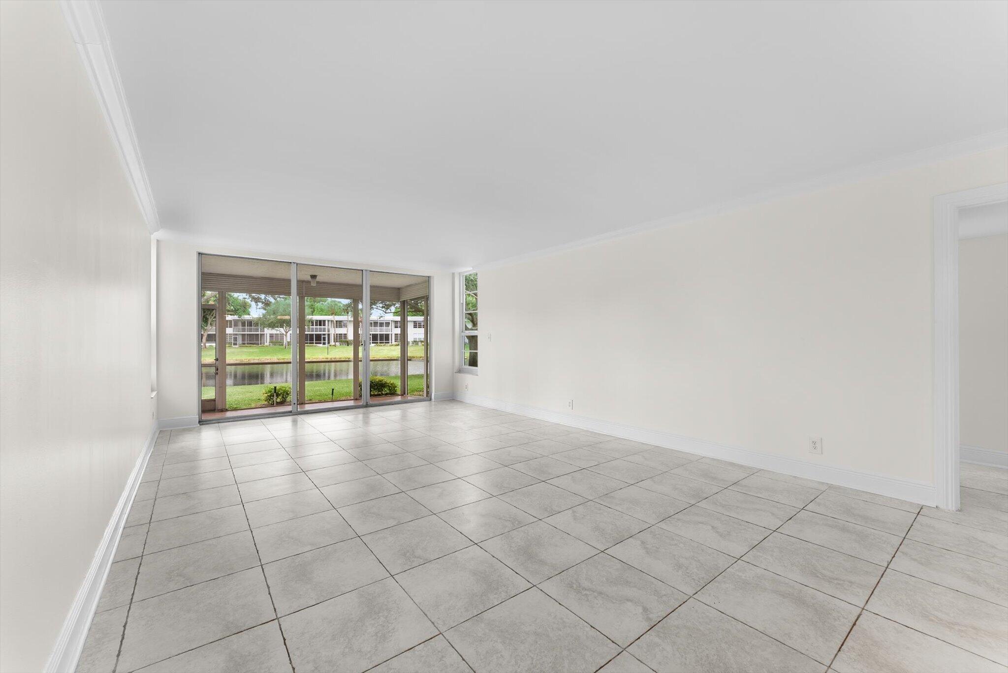 4240 OAKS Terrace 103