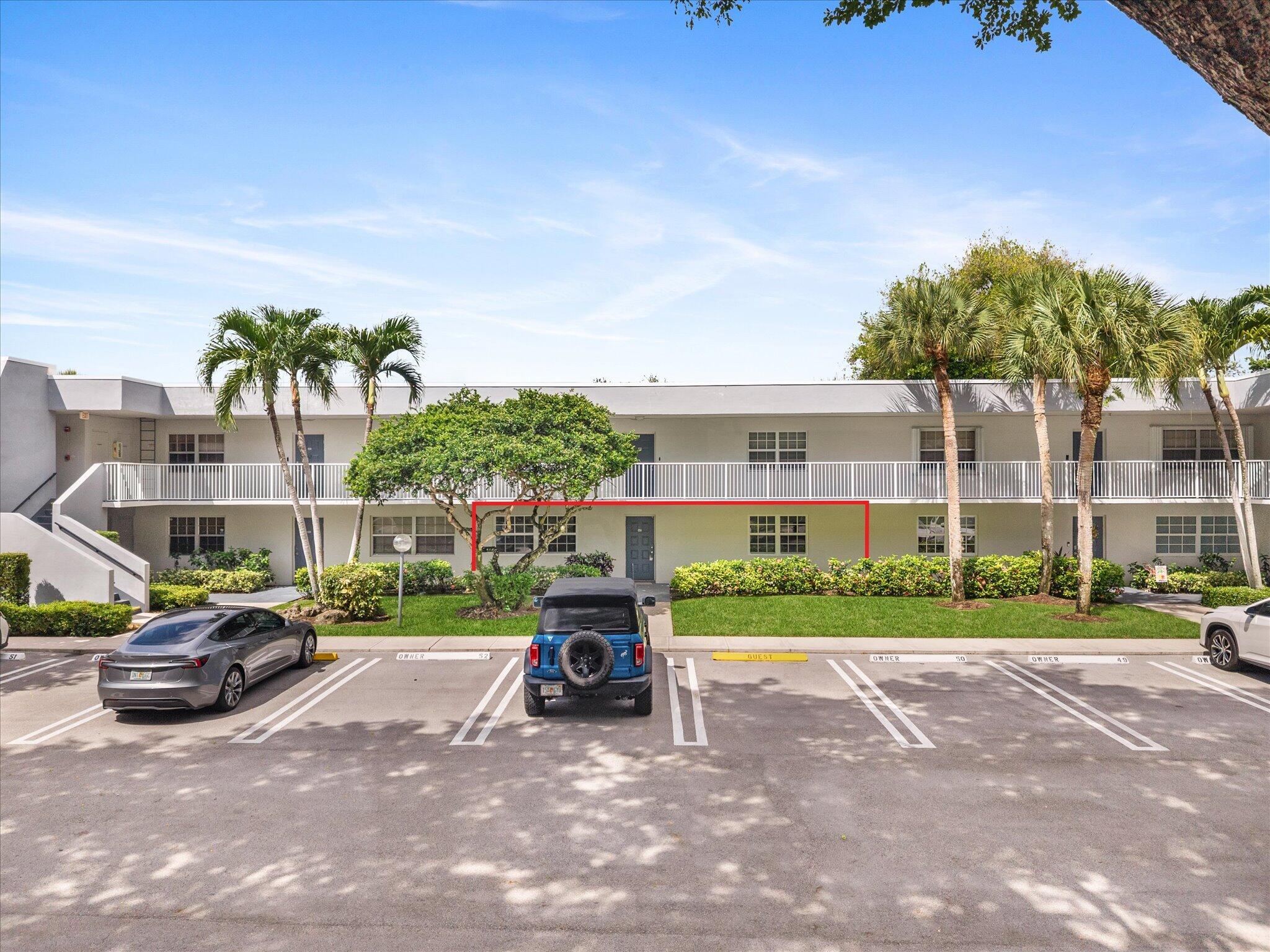 4240 OAKS Terrace 103