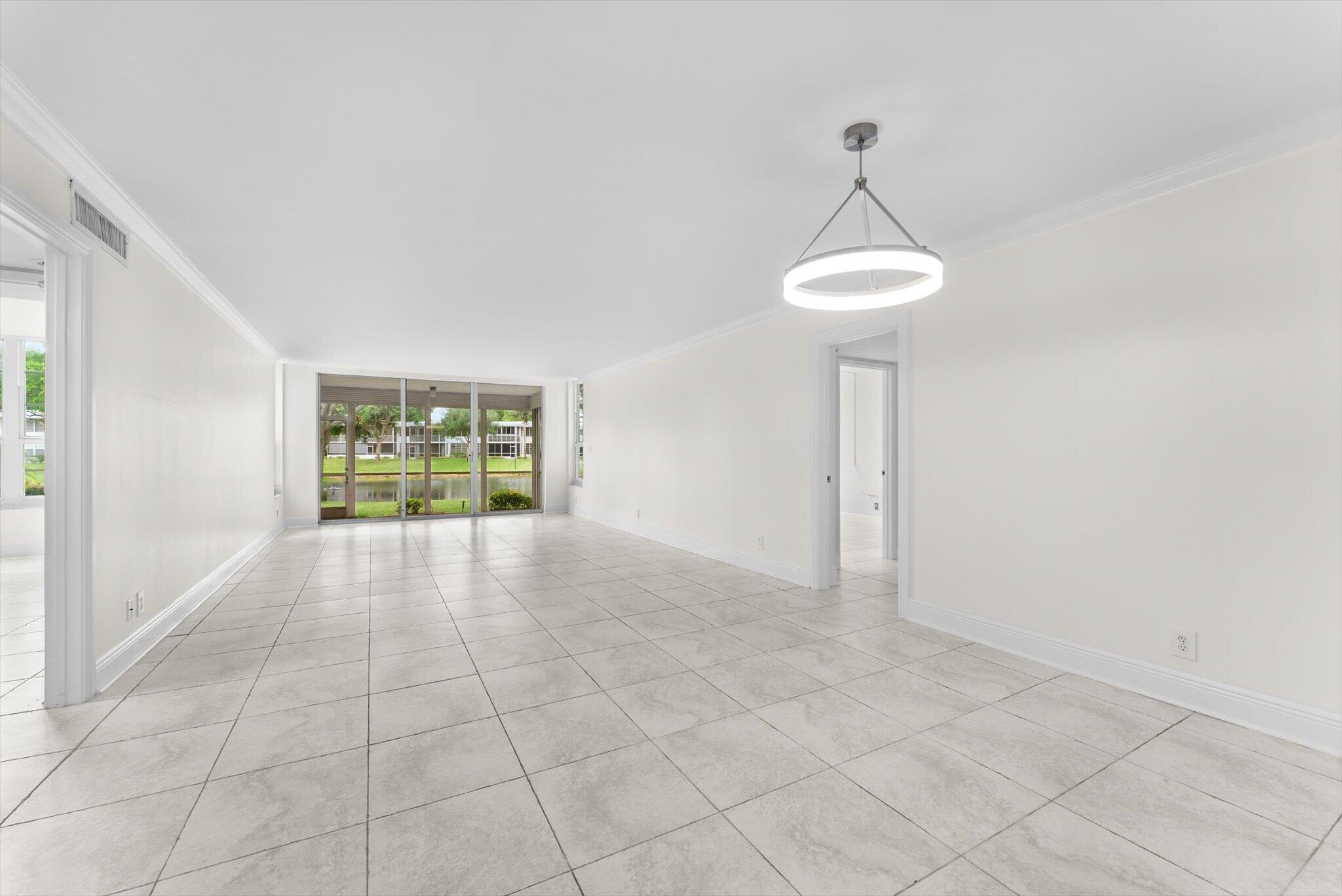 4240 OAKS Terrace 103