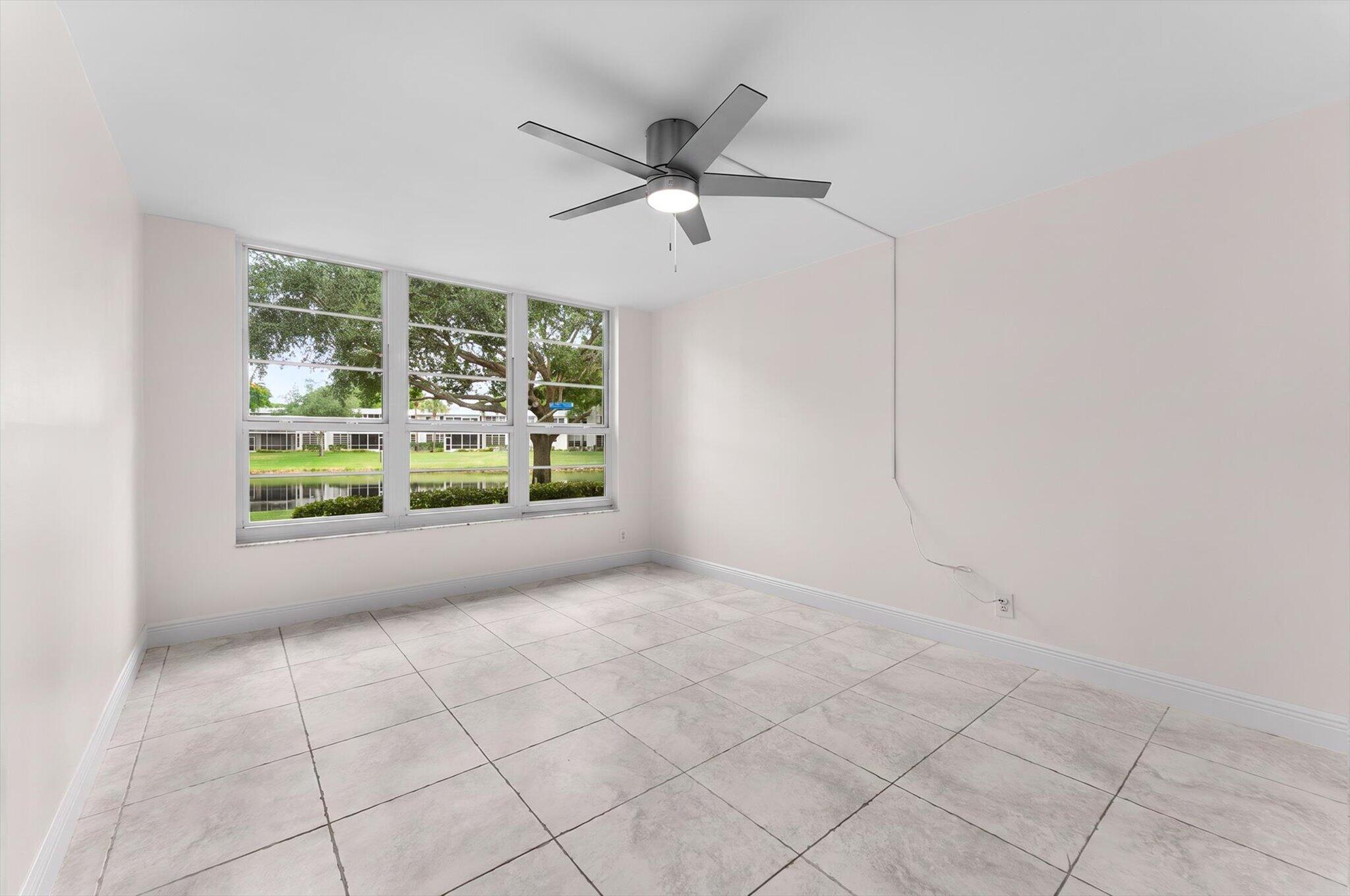 4240 OAKS Terrace 103