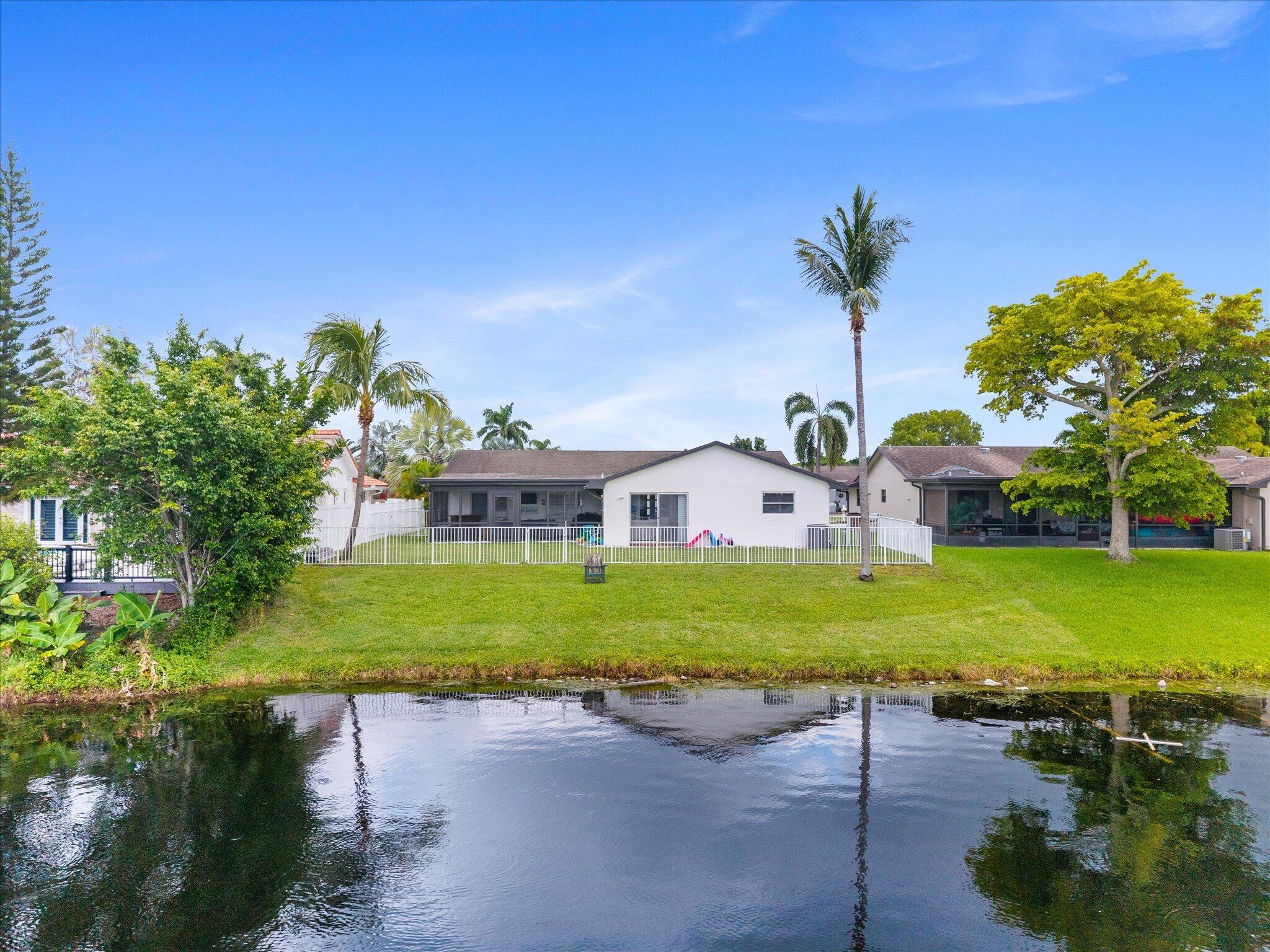 2569 SW 14th Court