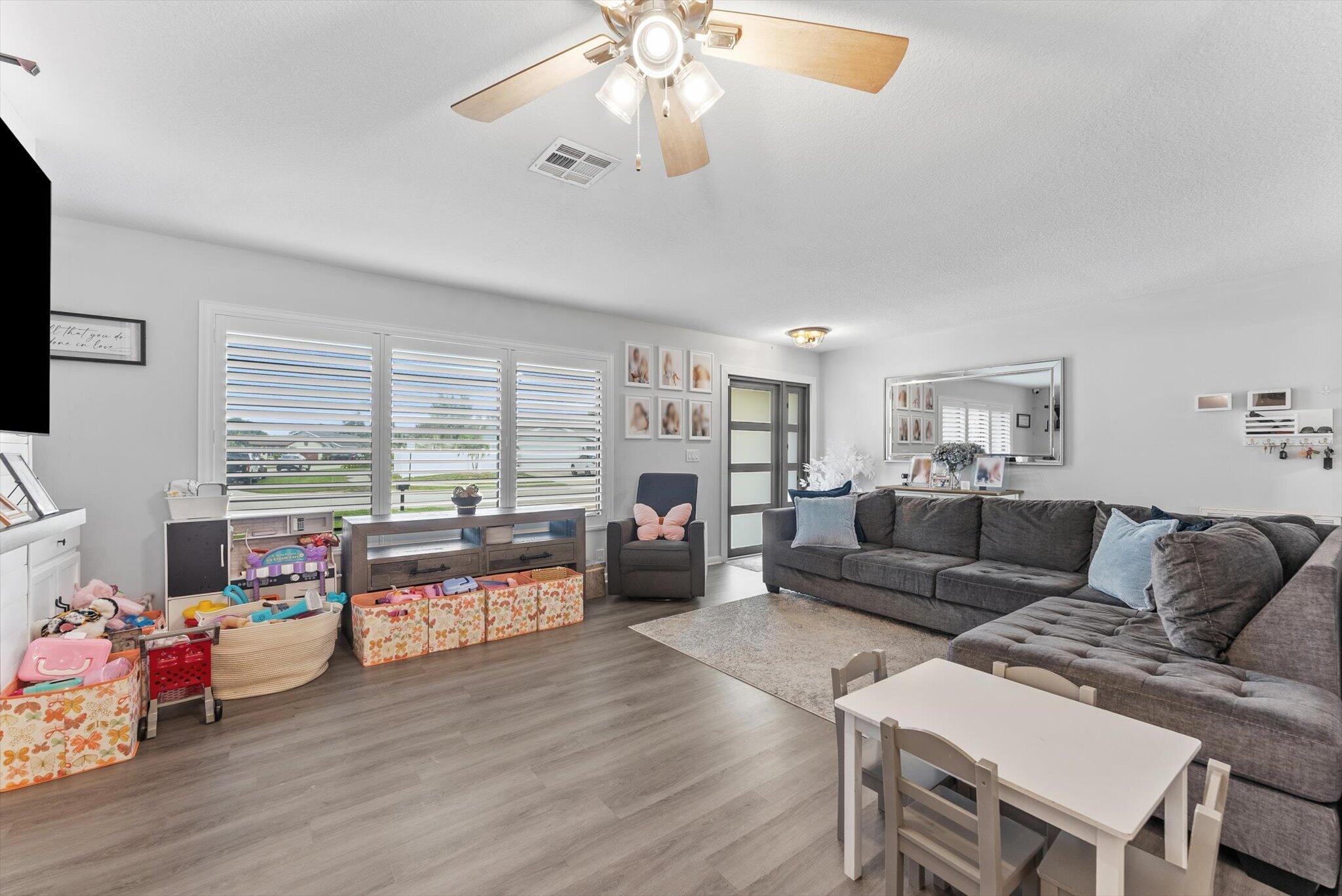 2569 SW 14th Court