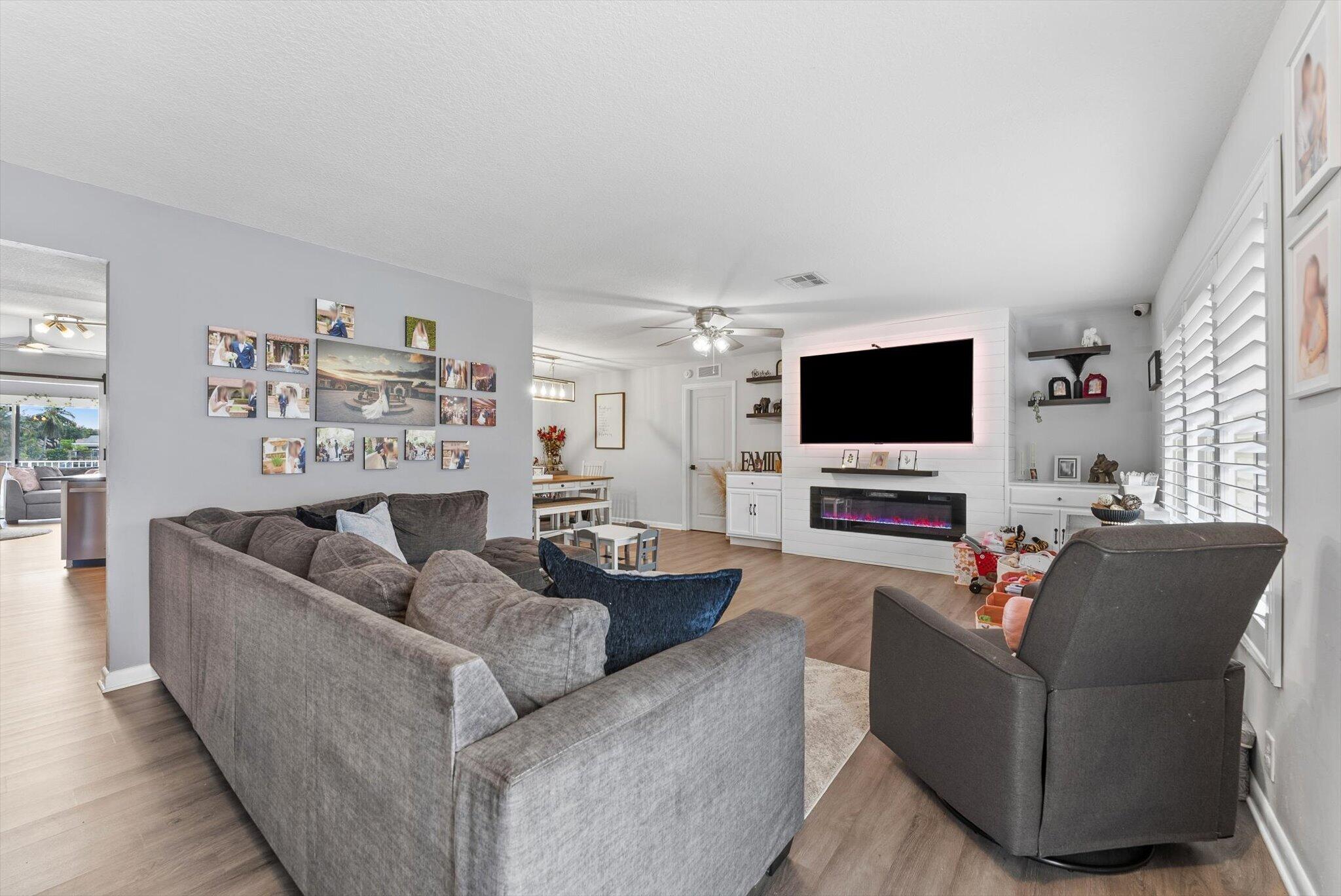 2569 SW 14th Court